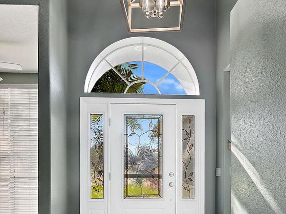 4th image of 746 Ethan Glen Way