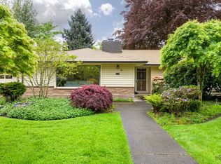 110 Lindner Ln, Eugene, OR 97404