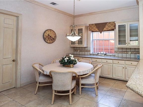 3rd image of 4812 Cape Coral Dr