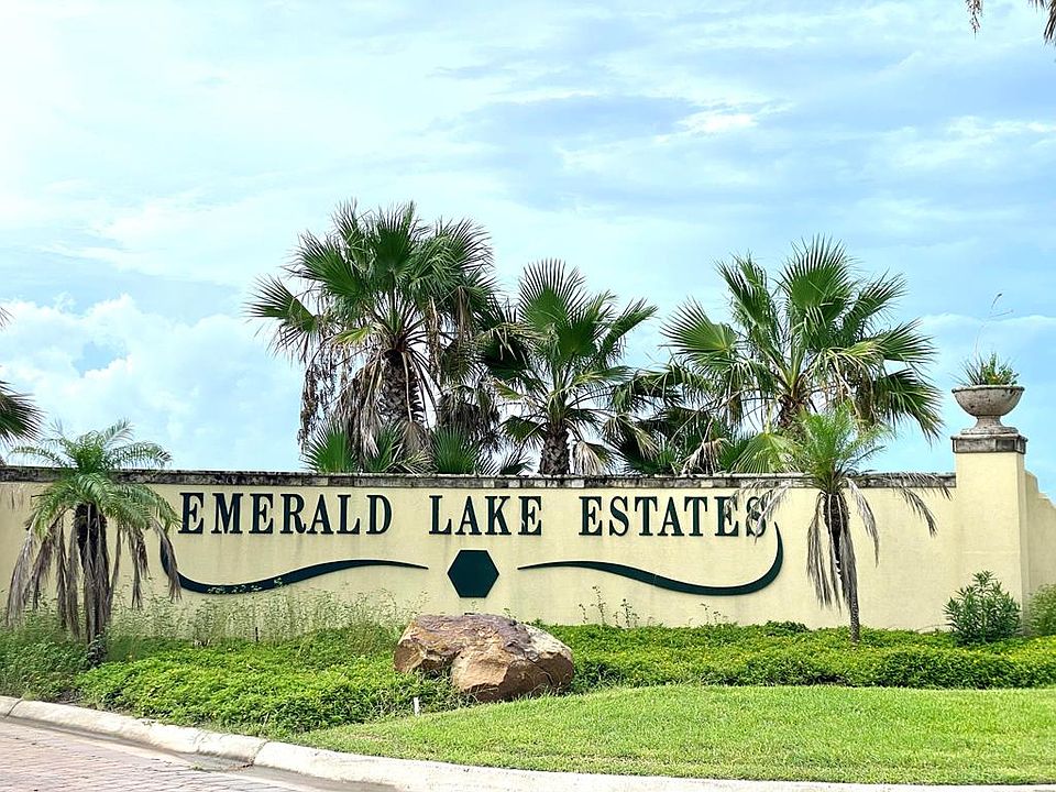 1st image of 4 Emerald Ct