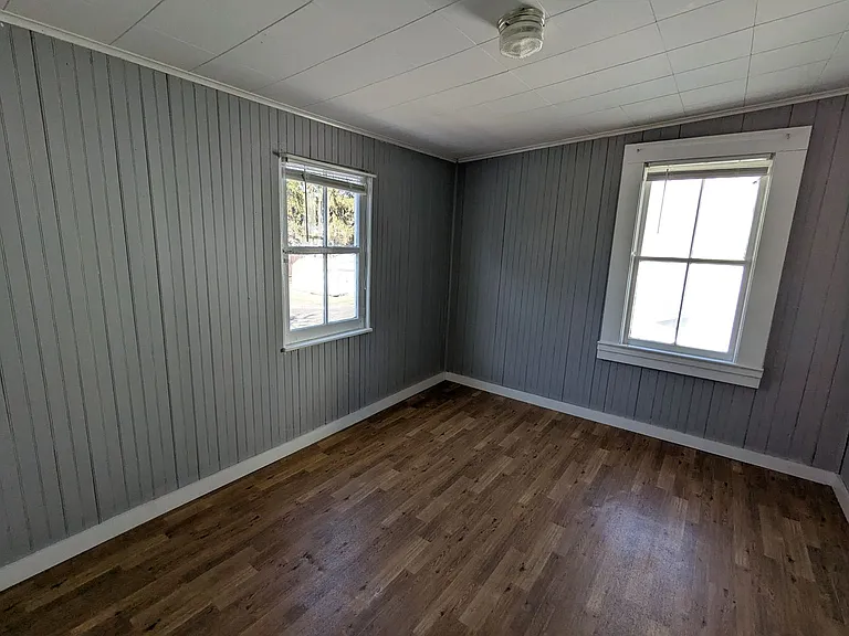 31 Central Ave — Photo 21