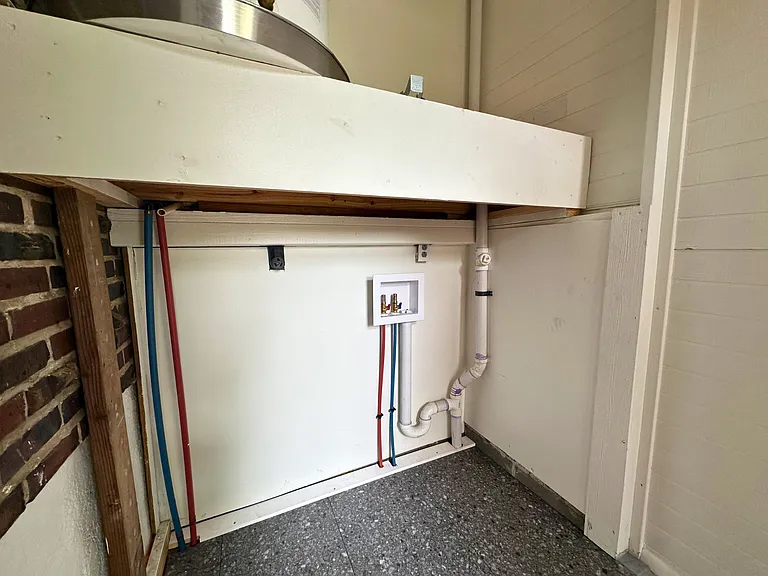 122 Demouy Ave #1/2 — Photo 19