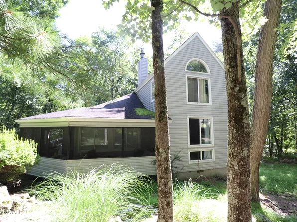 184 Falling Waters Blvd, Lackawaxen, PA 18435