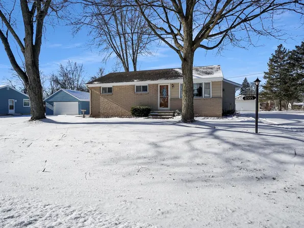 8935 South 81st STREET, Franklin, WI 53132