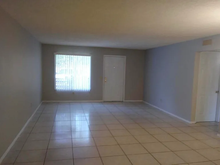 709 W Rosewood Ln #709 — Photo 7