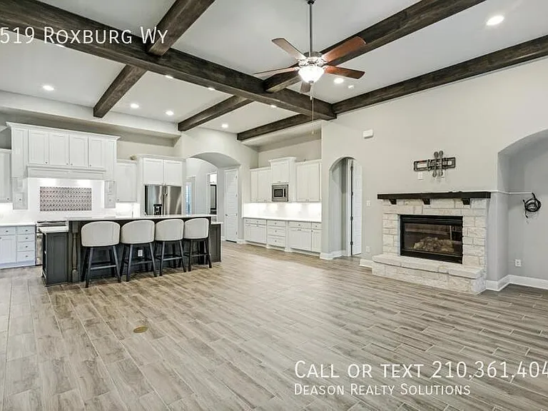 1519 Roxburg Way — Photo 12