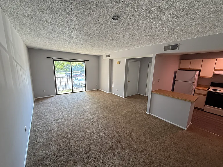 802 Putnam Blvd — Photo 13