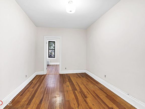 4th image of 5323 Skillman Ave APT 1L