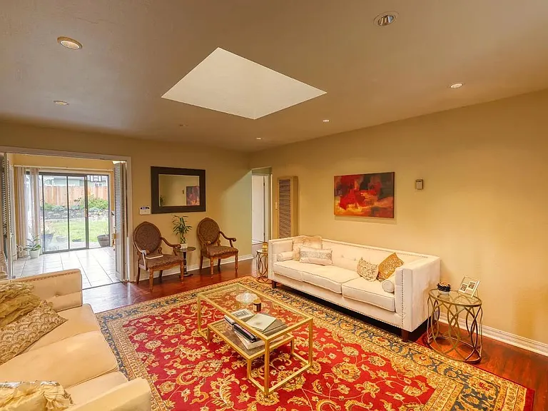 475 Carmel Ave — Photo 8