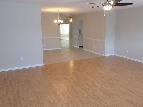 3rd image of 1820 Butterfly Pl