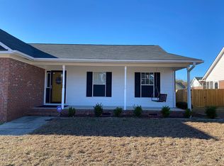 1220 Alexwood Dr, Hope Mills, NC 28348