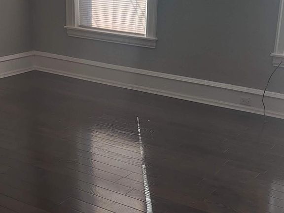 5th image of 111 E Stewart Ave