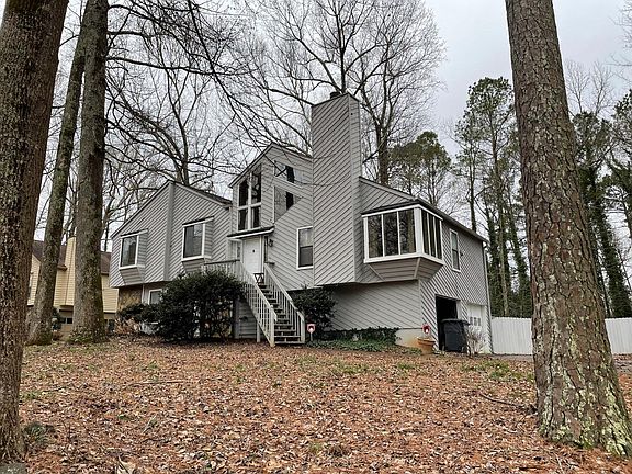 5th image of 3823 Woodrose Ct