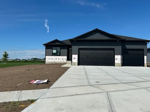 3011 Lakeview Ave, Hastings, NE 68901