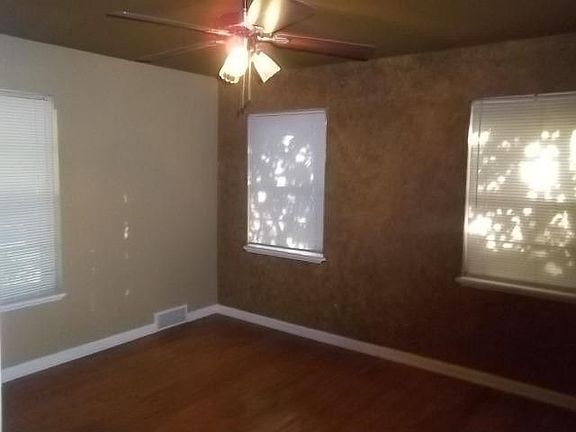 4th image of 513 W Vista Dr