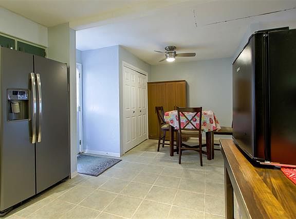 3rd image of 2718 Mimosa Dr