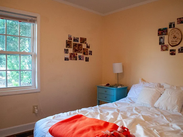 1439 Windsor Pkwy NE — Photo 8