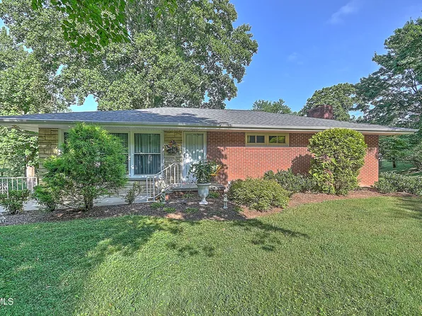 2368 Mountain Dr, Kingsport, TN 37664