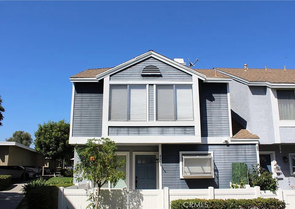 45 Briarwood Ln