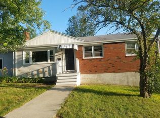 28 Sunflower Rd, Holbrook, MA 02343