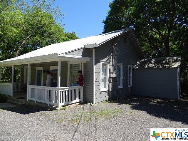 1st image of 719 Oscar Smith St