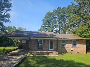 3318 Teakwood Dr, Hope Mills, NC 28348