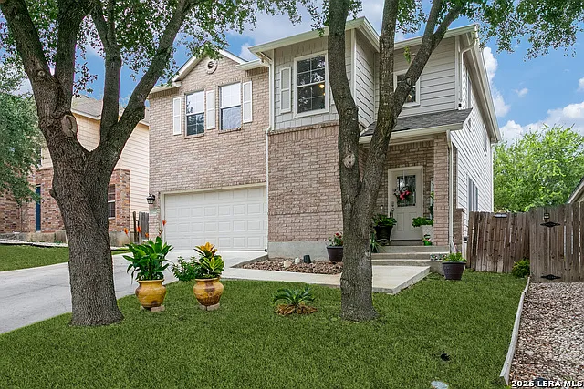 4 bed, 2.5 bath, 2521 sqft, $2,000 — Photo 1
