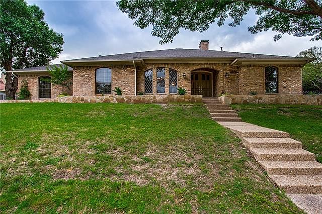 1st image of 4512 Meadowview Dr
