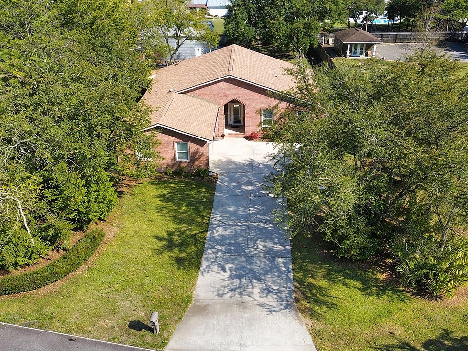 1st image of 8600 Estrada St
