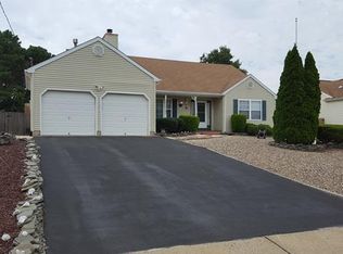 128 Leeward Rd, Manahawkin, NJ 08050