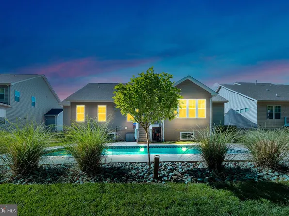 4853 Point Rd, Warrenton, VA 20187