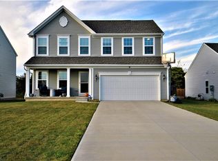 372 Springbrook Cir, Elyria, OH 44035