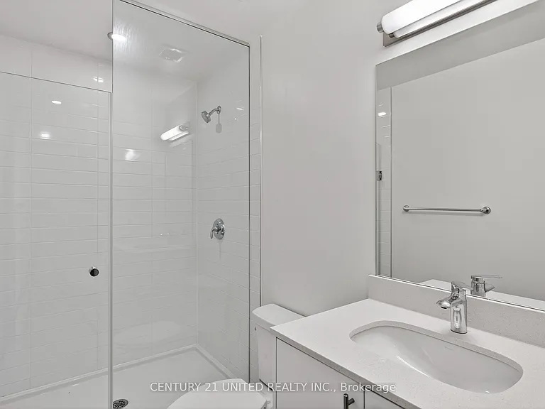 475 George St N #201 — Photo 14