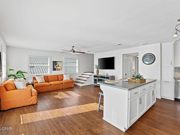 5th image of 6120 Beach Dr