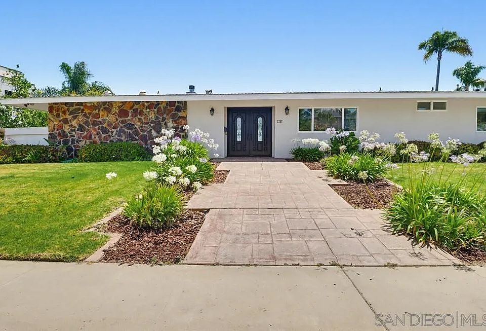 1st image of 2767 Palomino Cir