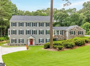 555 Valley Hall Dr, Sandy Springs, GA 30350