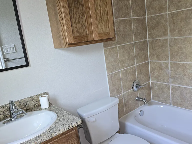 1708 E Leon St — Photo 7