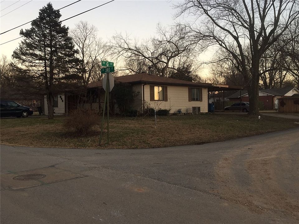1st image of 301 SE G St