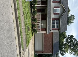 1221 Twin Circle Dr, Nashville, TN 37217