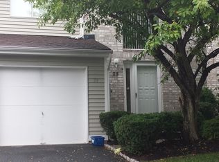 38 Castle Ridge Dr, East Hanover, NJ 07936