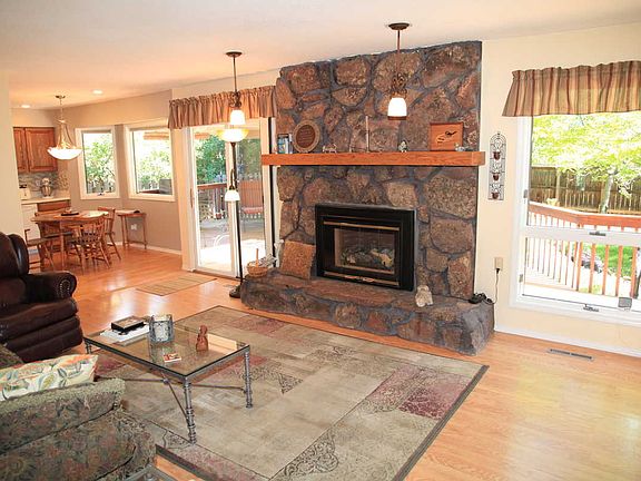 3rd image of 5071 Ellsworth Pl