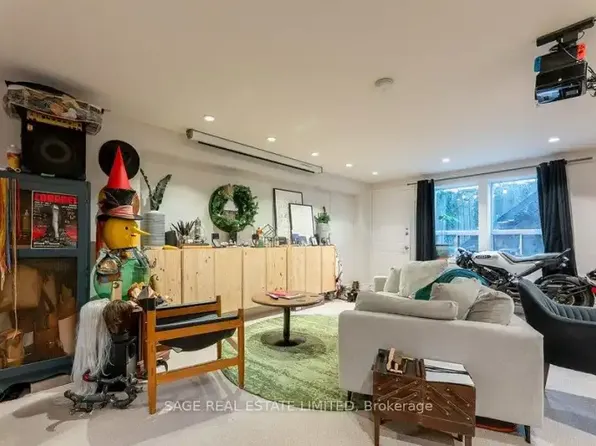 204 Berkeley St #1A, Toronto, ON M5A 2X4