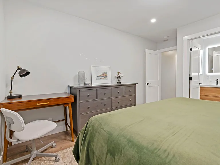 1027 Haven Ave — Photo 27