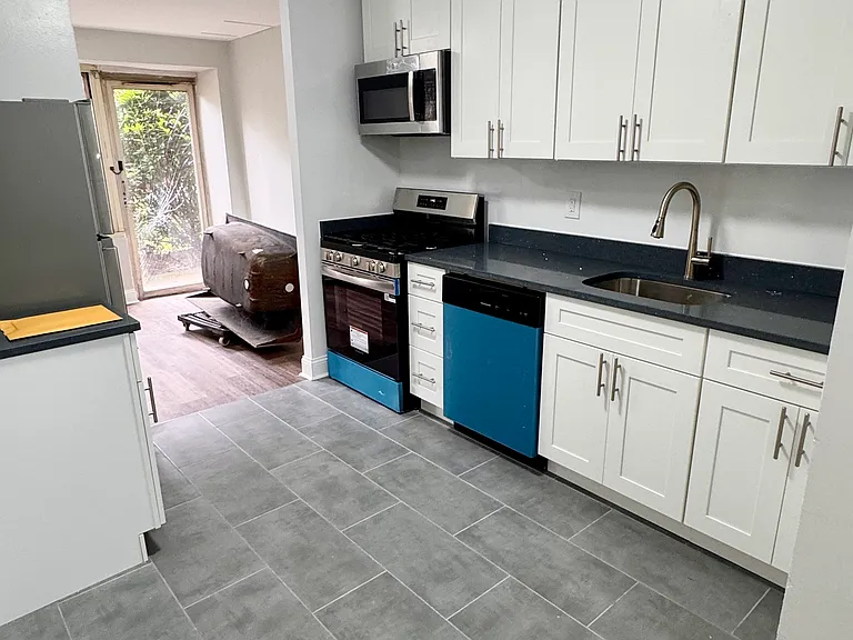 30 Wendell St #20 — Photo 11
