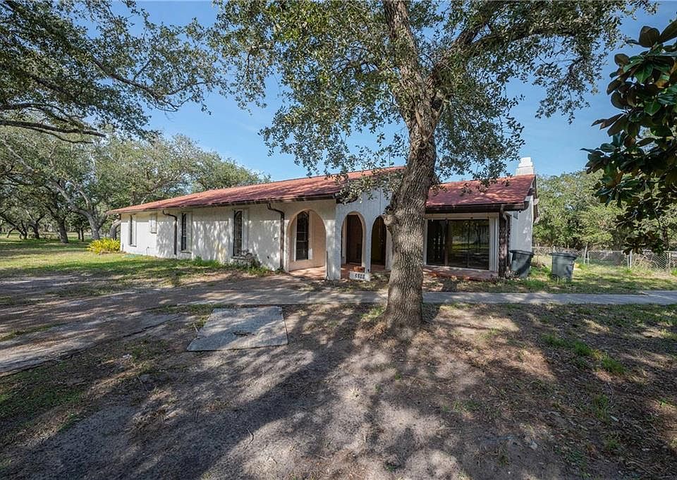 1st image of 2201 Mesquite St