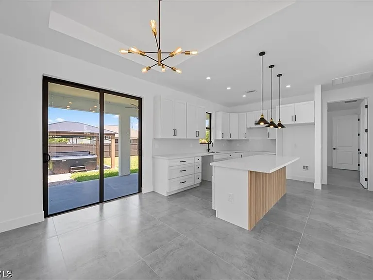 4536 NW 35th Pl — Photo 10