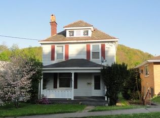 362 Indiana Ave, Chester, WV 26034