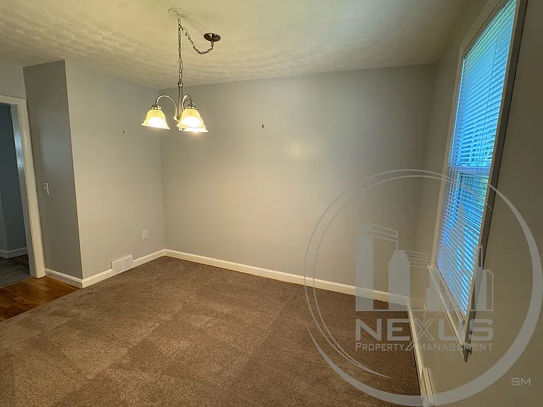 33 Northgate Rd — Photo 9