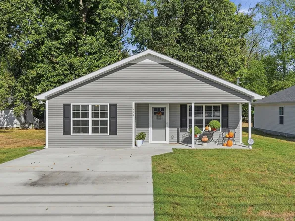 711 E Lincoln St, Tullahoma, TN 37388