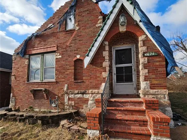 4624 Shirley Pl, Saint Louis, MO 63115